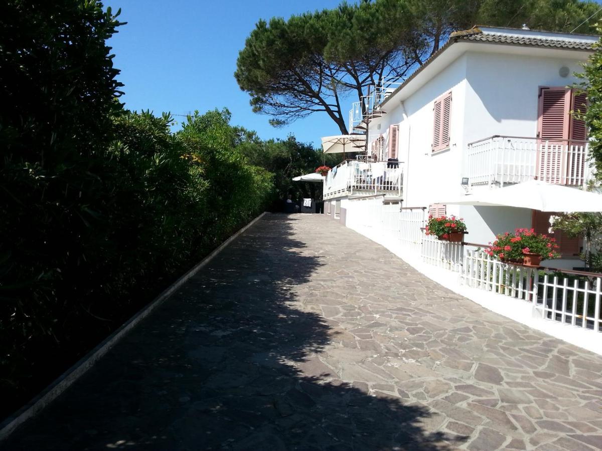 Appartamento In Villa Valentini, Fronte Mare, Giardino E Parcheggio Privato, Wifi, Dotato Di Tutti I Confort, Nel Golfo Di Gaeta Minturno Eksteriør bilde
