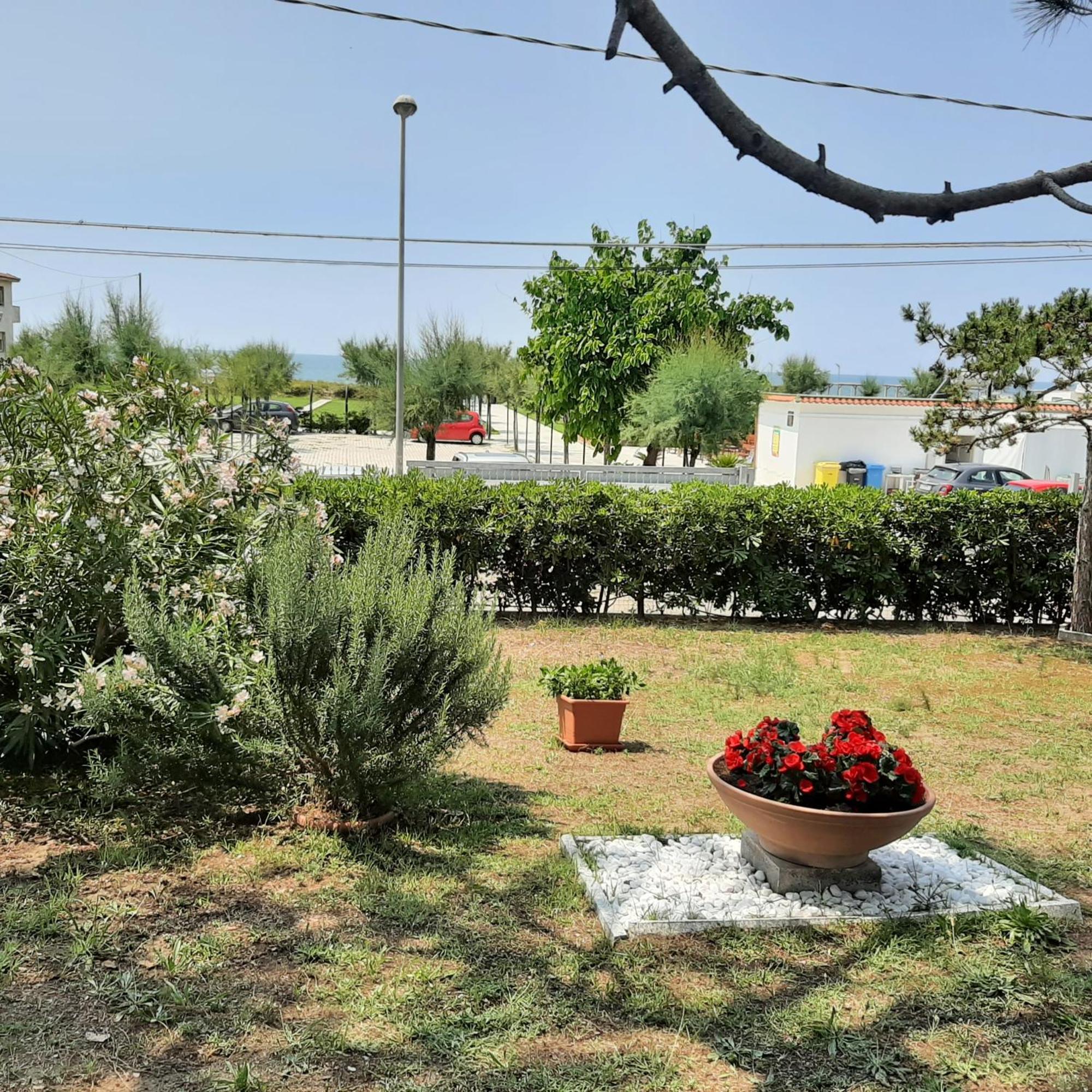Appartamento In Villa Valentini, Fronte Mare, Giardino E Parcheggio Privato, Wifi, Dotato Di Tutti I Confort, Nel Golfo Di Gaeta Minturno Eksteriør bilde